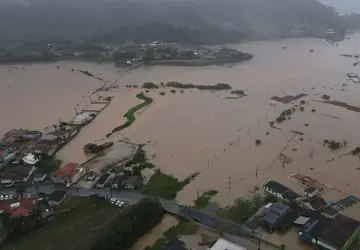 Chuva em SC deixa quase 200 pessoas desalojadas, 11 desabrigadas e cidades em emergência 