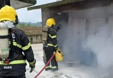 Bombeiros combatem incêndio em painel elétrico na SC-114 em Taió