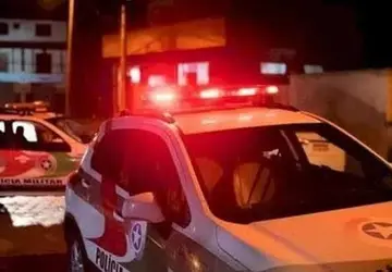 Traficante tenta fugir da polícia com criança no carro em Lontras