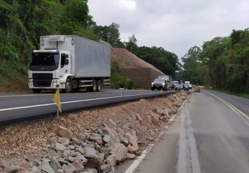 Engavetamento na BR-470 deixa uma pessoa ferida em Agronômica