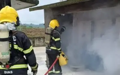 Bombeiros combatem incêndio em painel elétrico na SC-114 em Taió