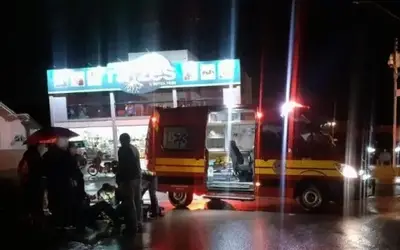 Acidente entre moto e carro deixa homem ferido em Agrolândia