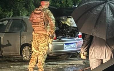 Carro de Rio do Sul explode na Praça dos Três Poderes em Brasília