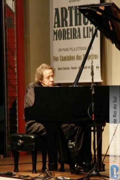 Pianista brasileiro Arthur Moreira Lima, um dos mais respeitados no Mundo, morre aos 84 anos. Há 14 anos ele tocou em Rio do Sul. Você lembra?