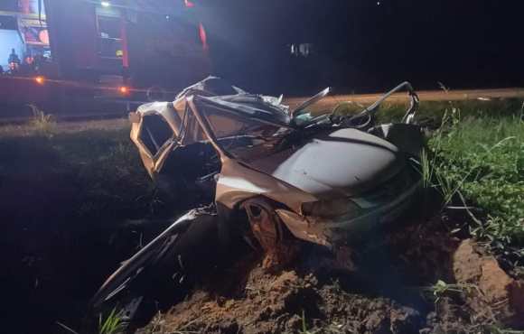 Grave acidente na BR-470 deixa um morto e uma mulher em estado grave em Pouso Redondo