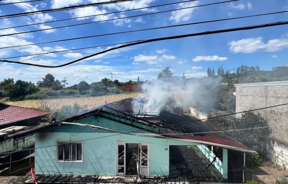 Incêndio destrói residência em Braço do Trombudo