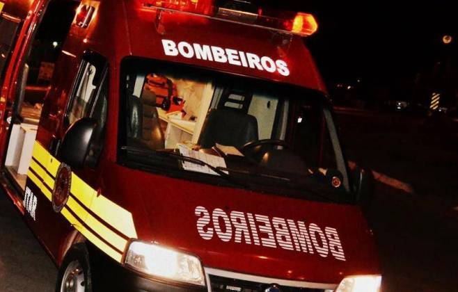 Adolescente deixa vela acesa em quarto e provoca incêndio na residência em Rio do Sul